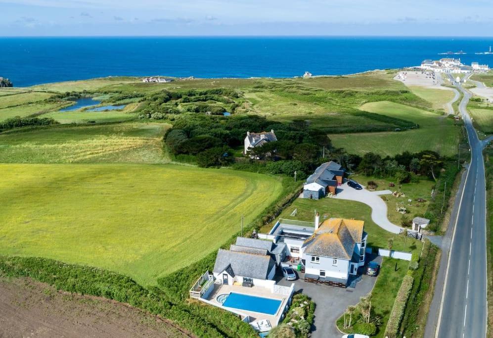 The Old Dairy, Land'S End, Sennen Apartment ภายนอก รูปภาพ