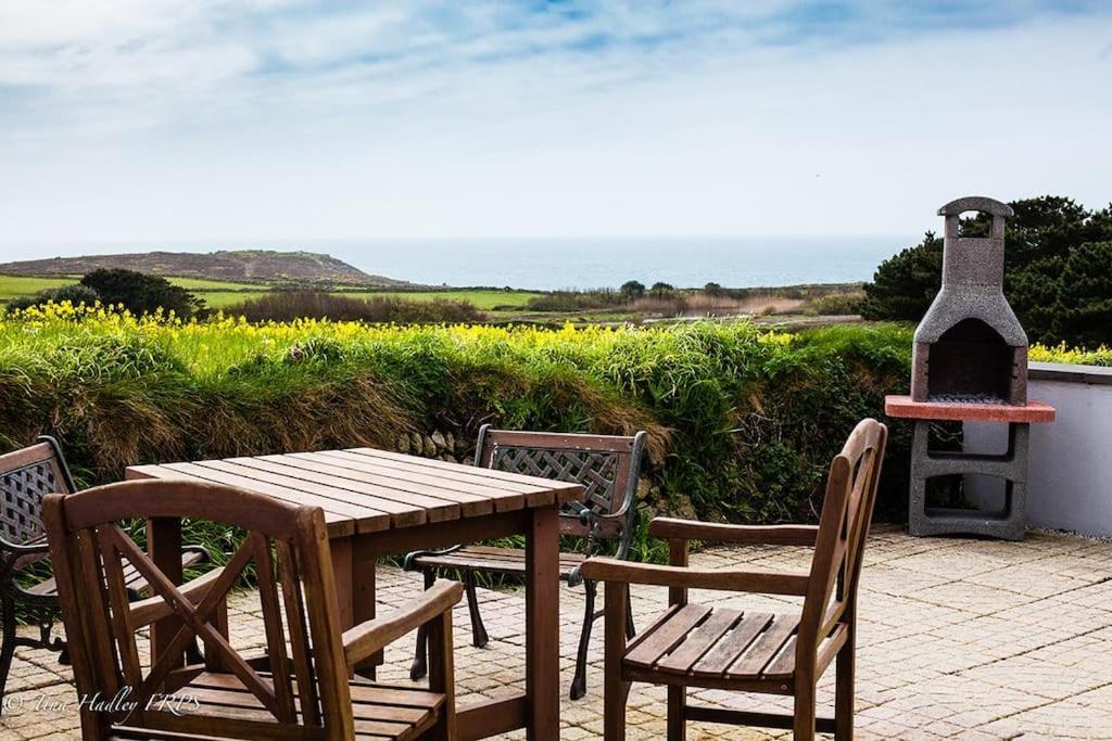 The Old Dairy, Land'S End, Sennen Apartment ภายนอก รูปภาพ